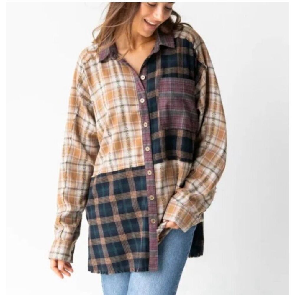Natural life Top Shirt Long Sleeve Button Front Boho Lagenlool Multi Patch Tan L